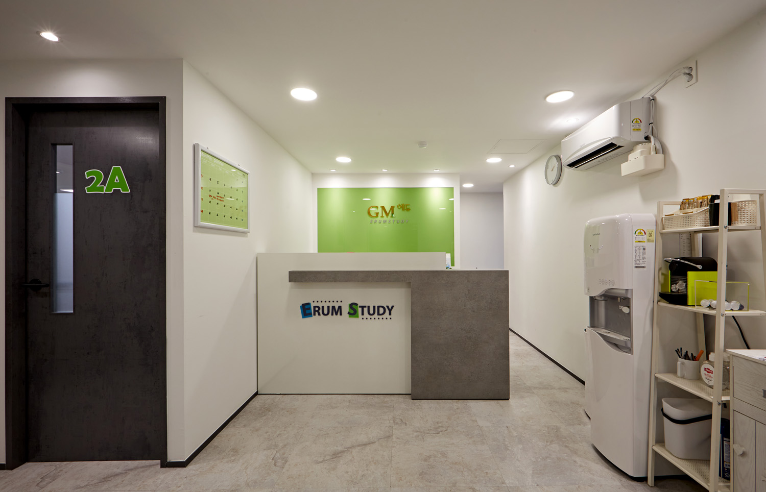 白色极简，75 平米的庇护所-3