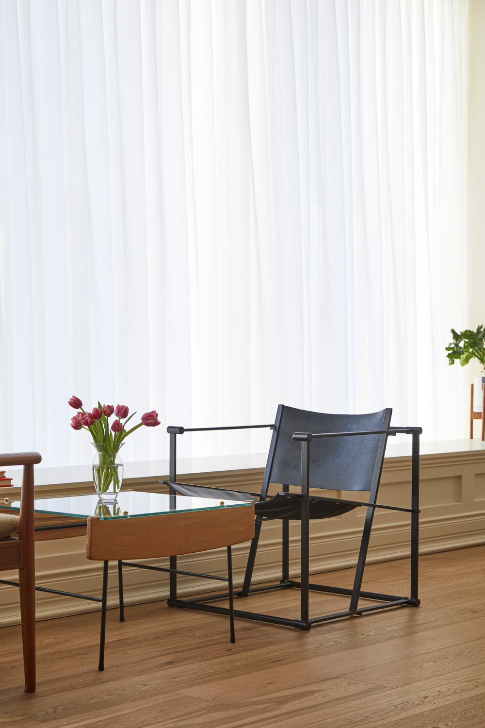 白色与木质的极简魅力 | Deia Studio 的 35 平米迷你工作室设计-12