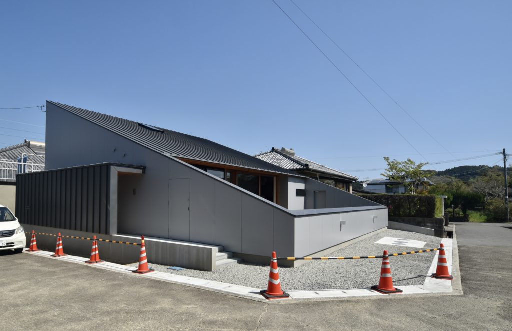 Under the mountain house #220 - COGITE-24