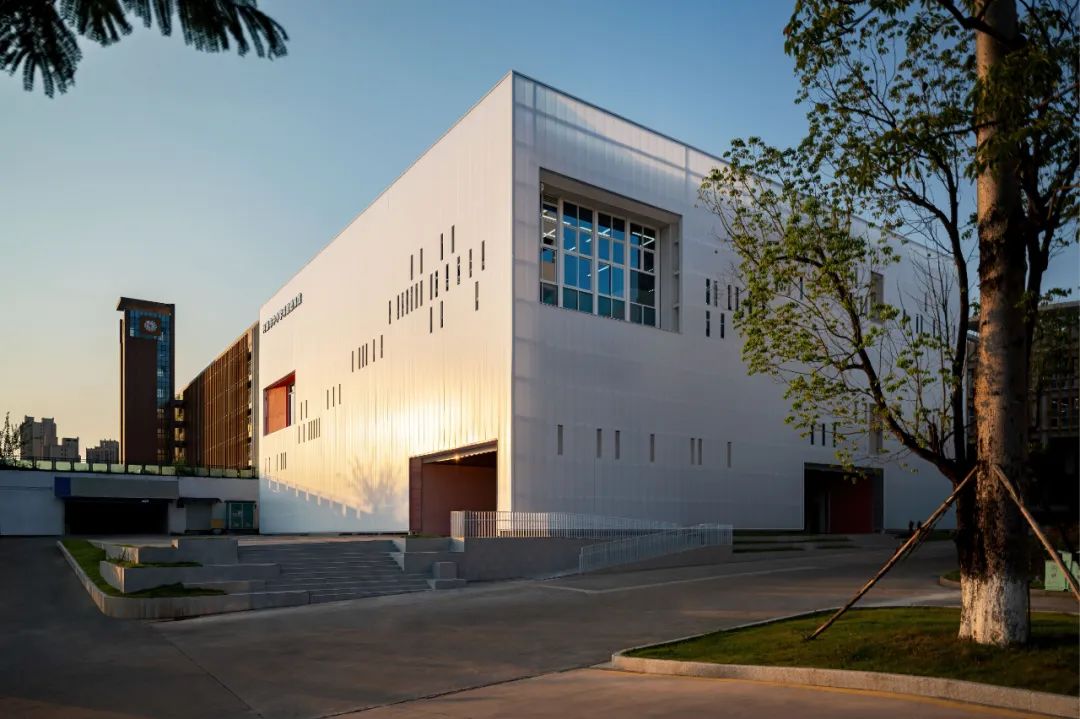 河源市中小学科普教育馆丨中国河源丨华南理工大学建筑设计研究院-11