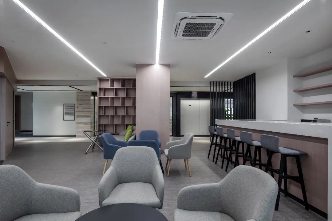 洋浦地产办公室 | 国际化智能办公空间典范-18