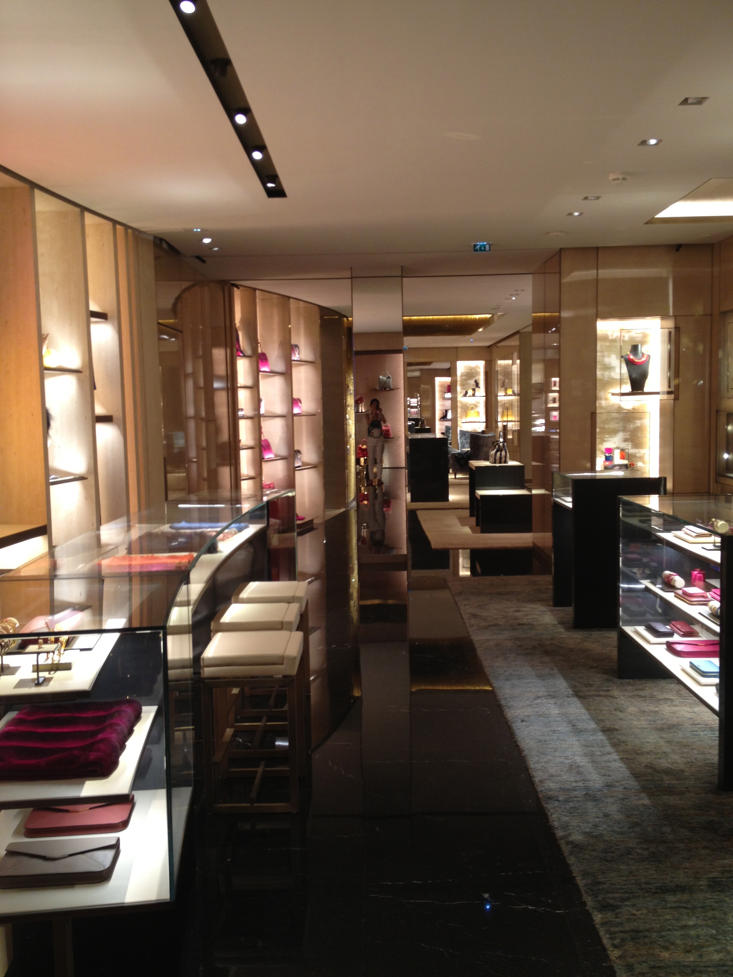 巴黎 Fendi 旗舰店-9