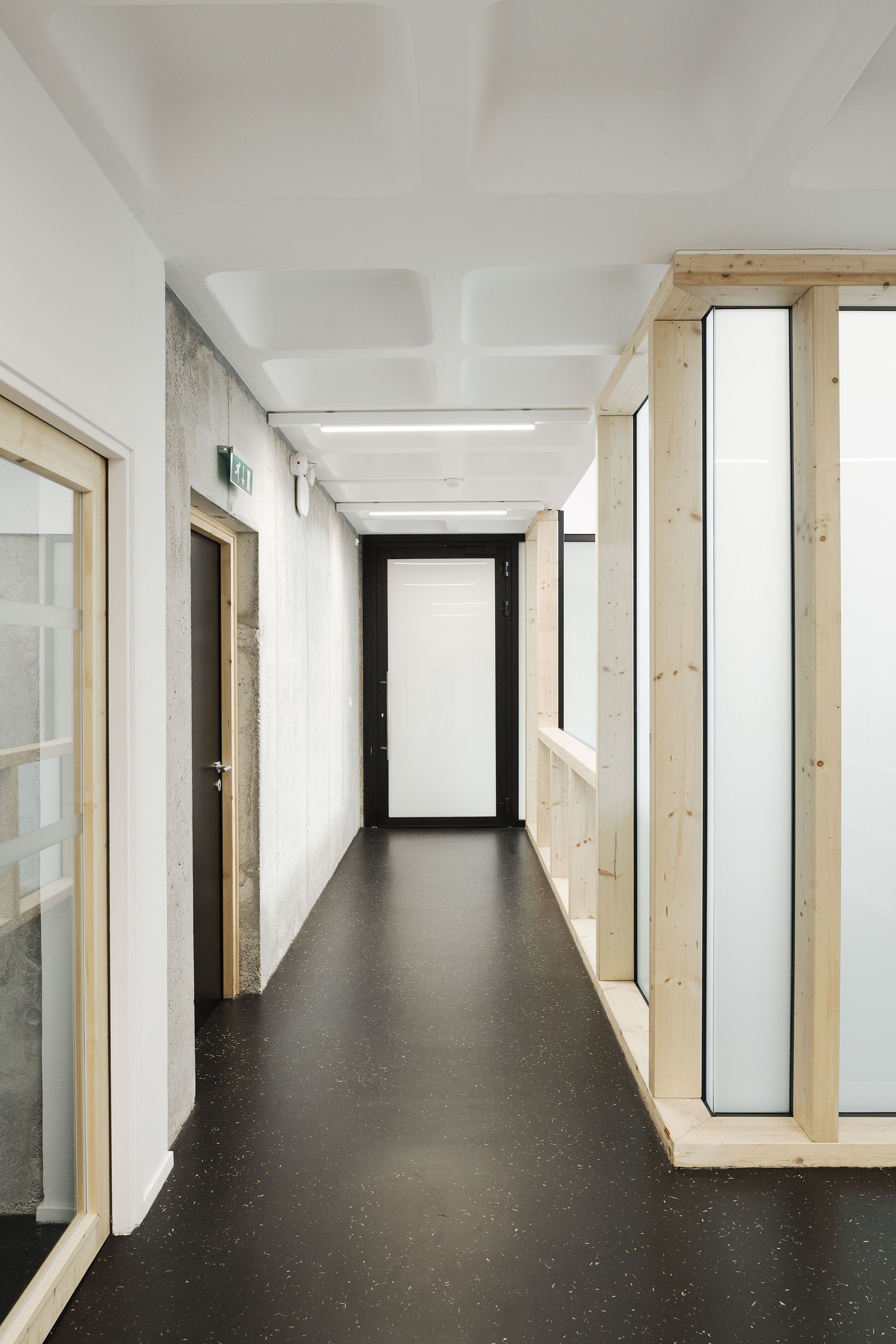 拉乌省立多媒体图书馆-8