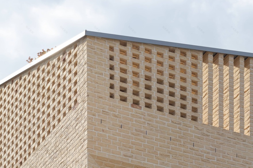 IG House / MoD studio-12