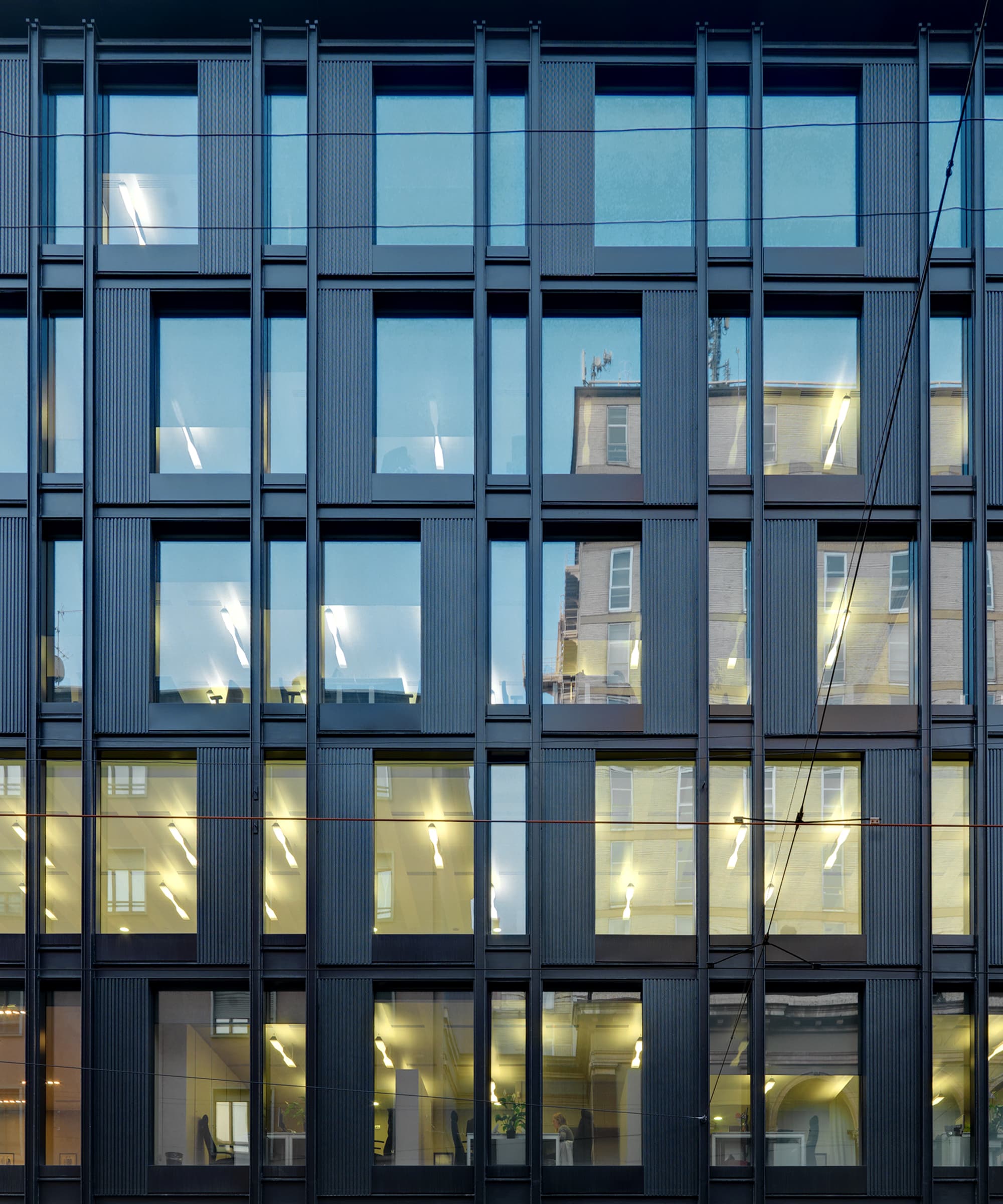 最宁静共和国·帕克联合事务所

注：La Serenissima常见指最宁静共和国，是历史上对威尼斯共和国的美称；Park Associati可理解为一个联合性质的事务所，Park可能是名称，Associati在意大利语中有联合等意思  丨意大利米兰-2