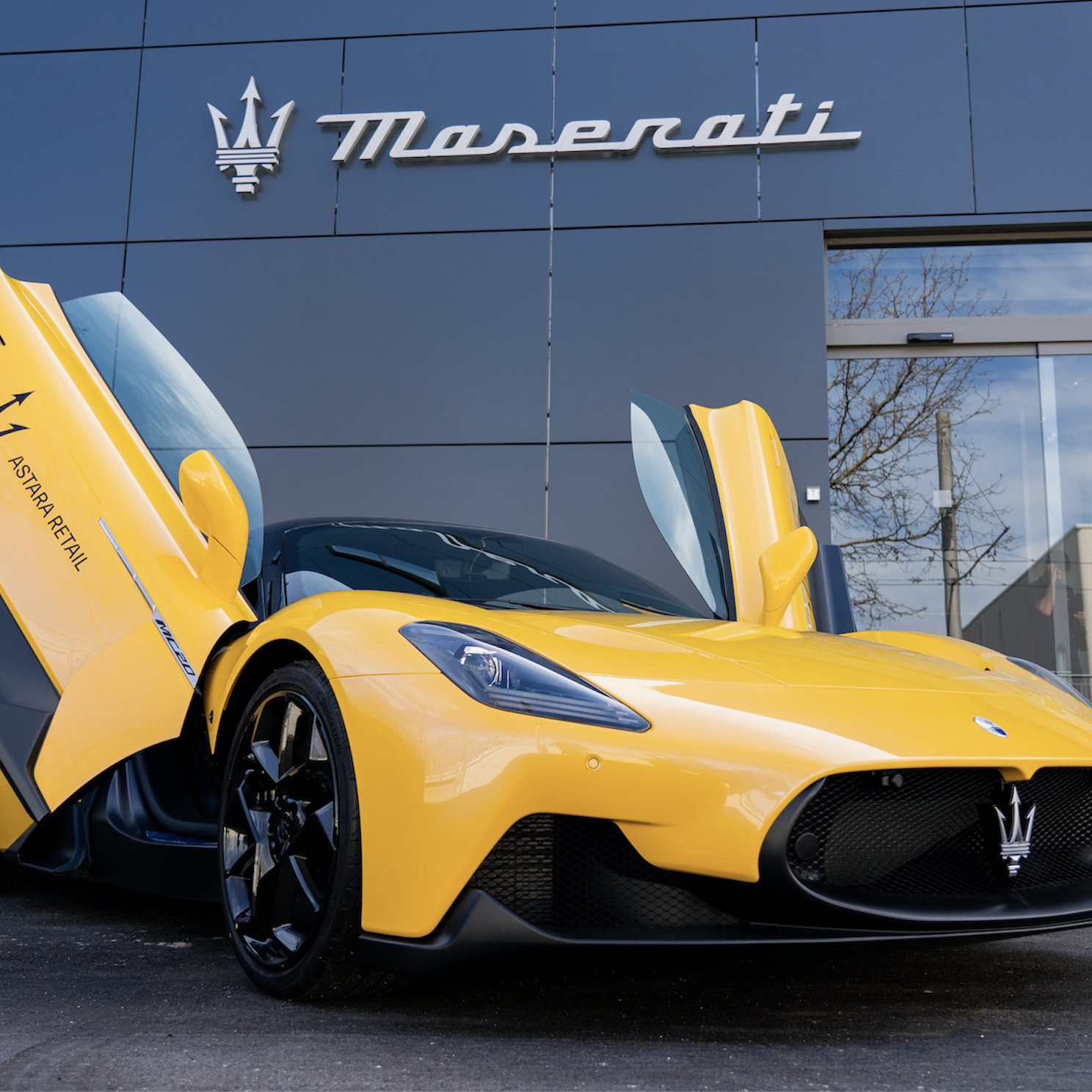 马德里全新 Maserati 概念店 | 艺术与速度的完美结合-0