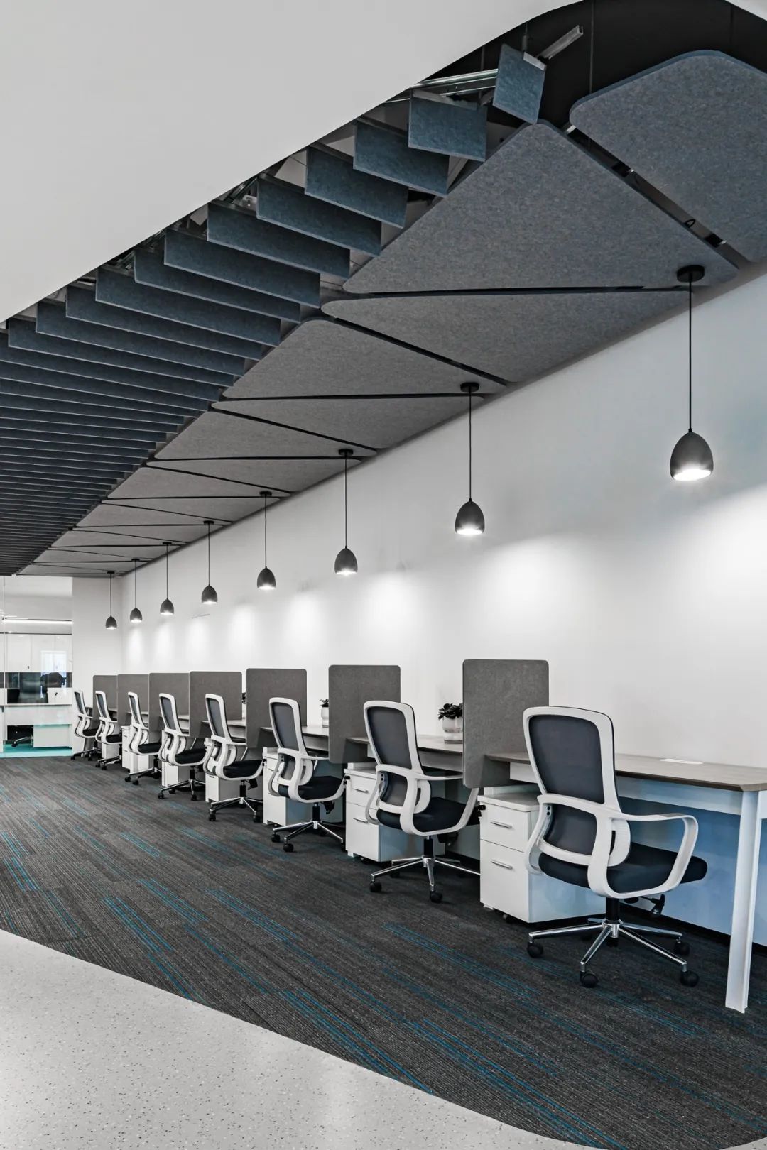 云码智能:流线型几何办丨中国广州丨冠臣设计-28