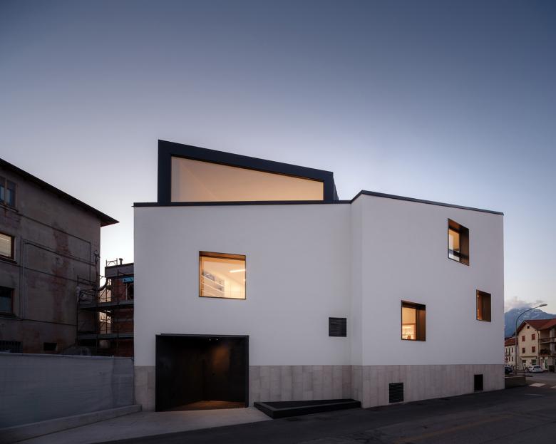 Farmacia Riva 药房丨意大利丨Gherardiarchitetti-14