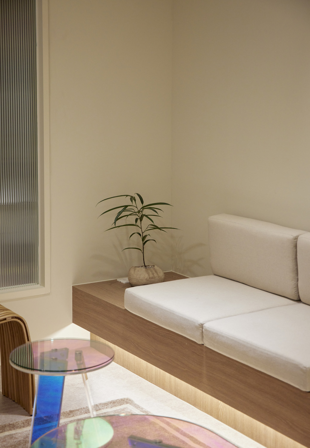 高级时尚的 21 平米皮肤管理室内设计-15