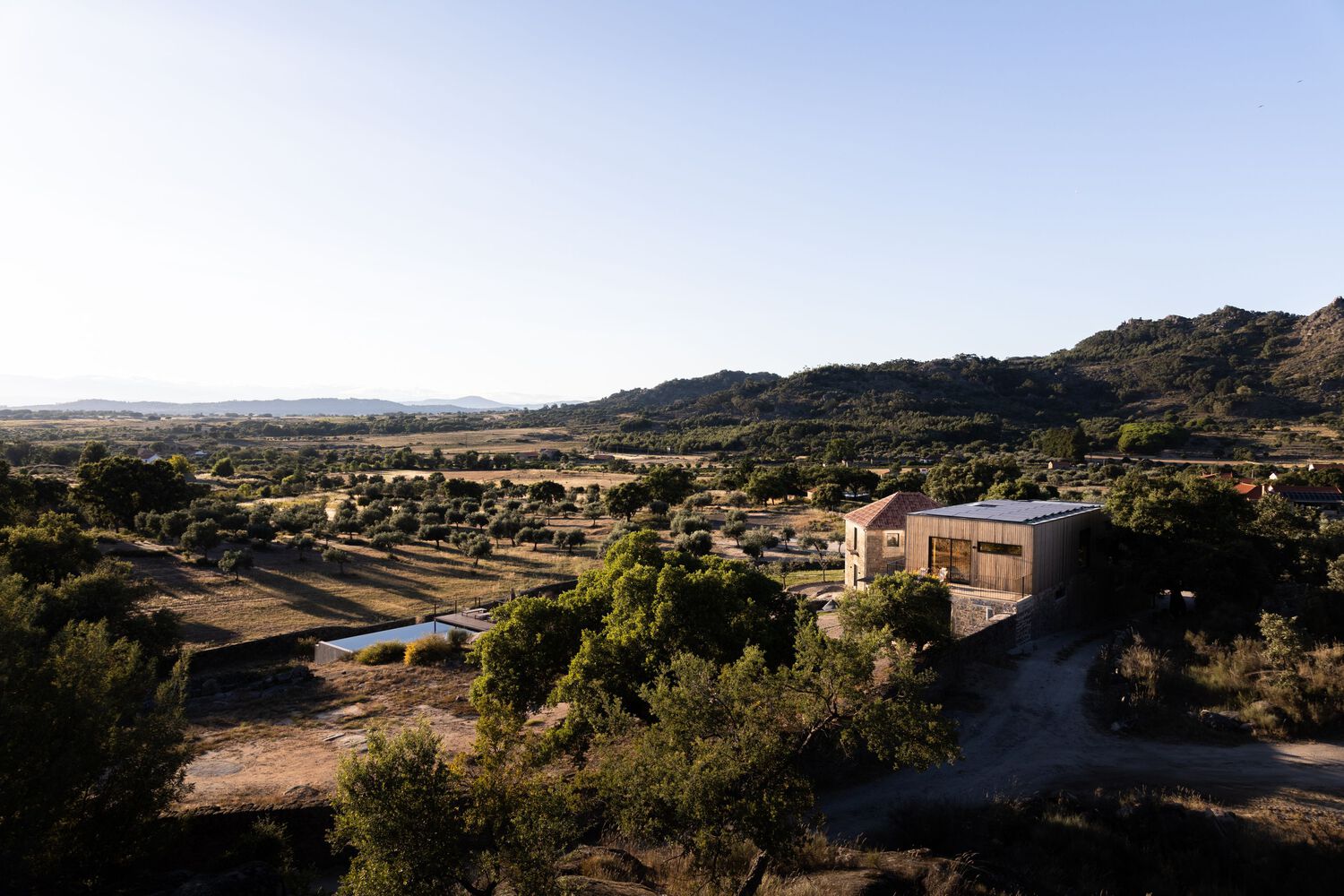 葡萄牙乡村自建房丨BODE-1