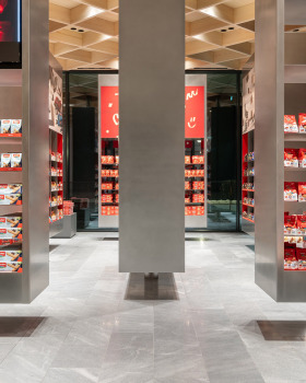 Loacker Gala·y莱家威化旗舰店丨奥地利丨MoDusArchitects（Sandy Attia等）