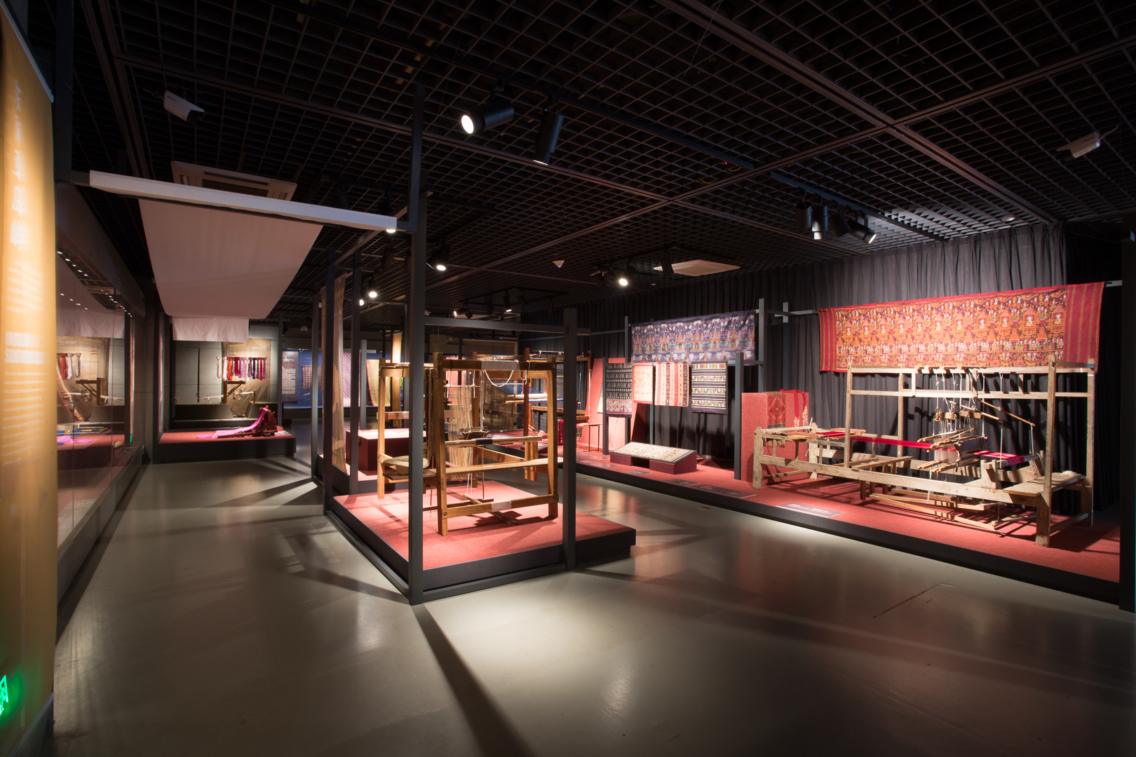 展柜案例 博物馆展柜 四川克里克-16