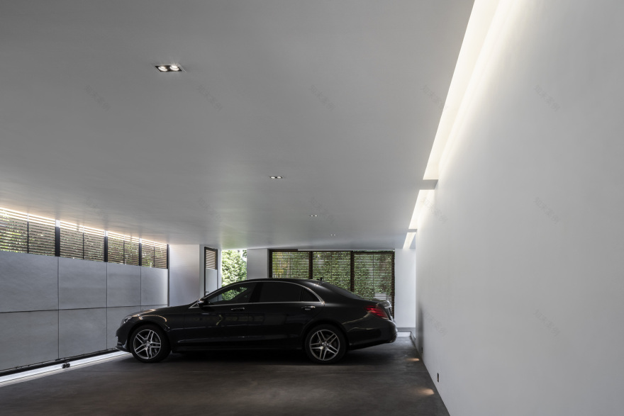 曼谷 898 平方米四口之家,多功能空间与温暖氛围的完美结合-59