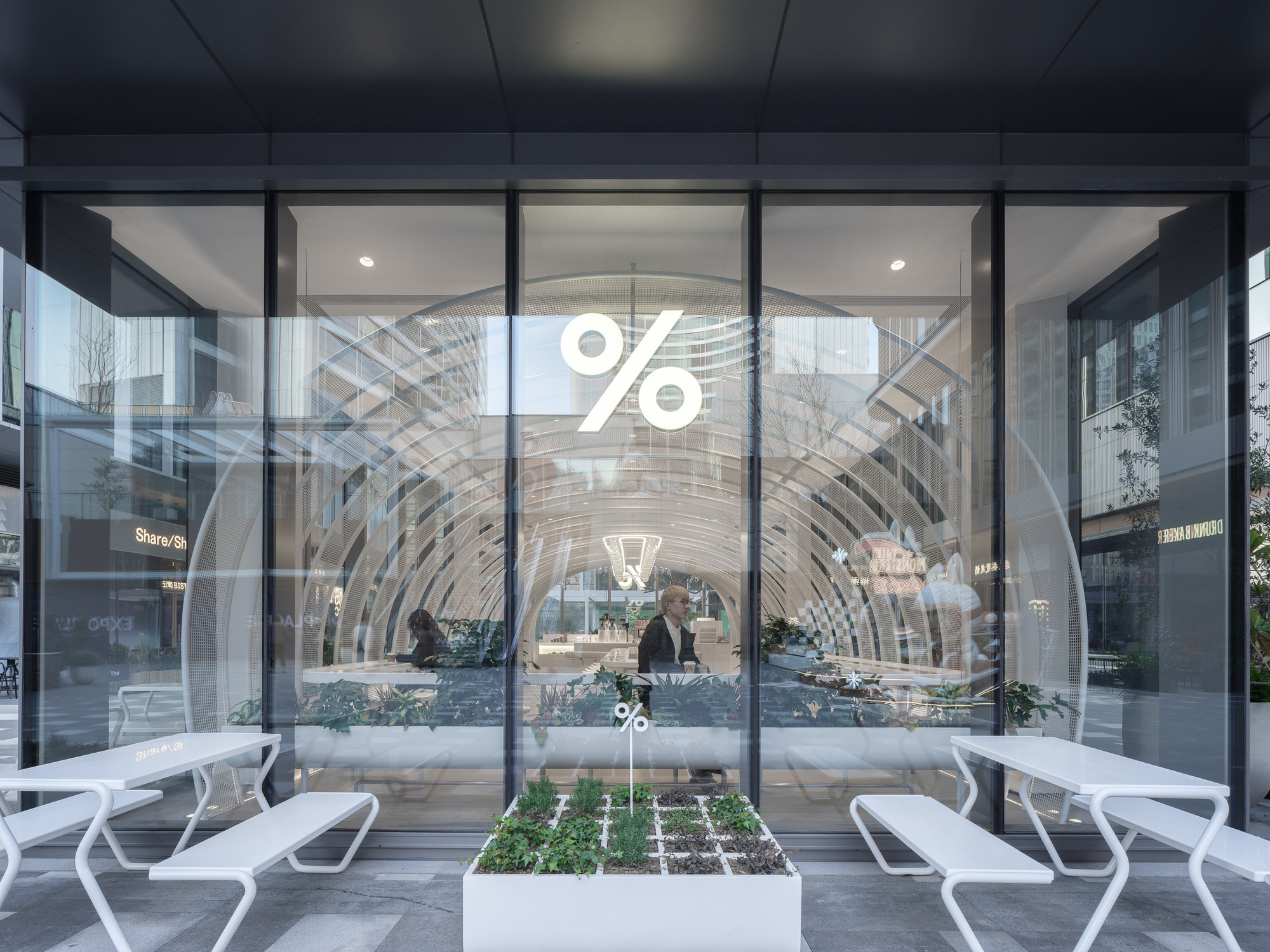 %阿拉比卡上海世博店丨中国上海丨Nguyen Khai Architects & Associates-29