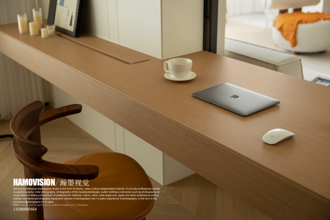 奶油色空间中的极简艺术丨中国上海丨年·演播室-29