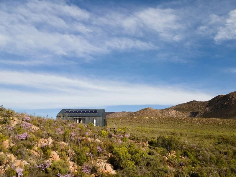 非洲荒野中的时尚小屋-17