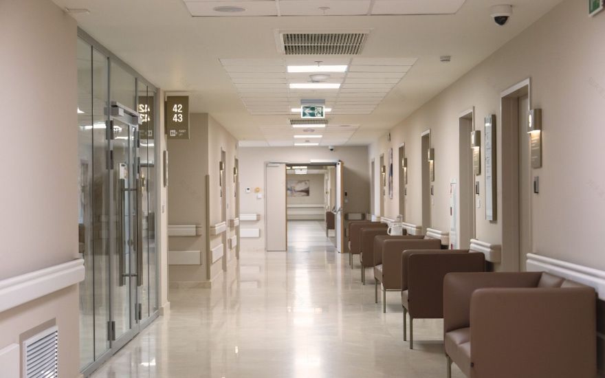 High-Tech Clinic Beloostrov Wayfinding System-44