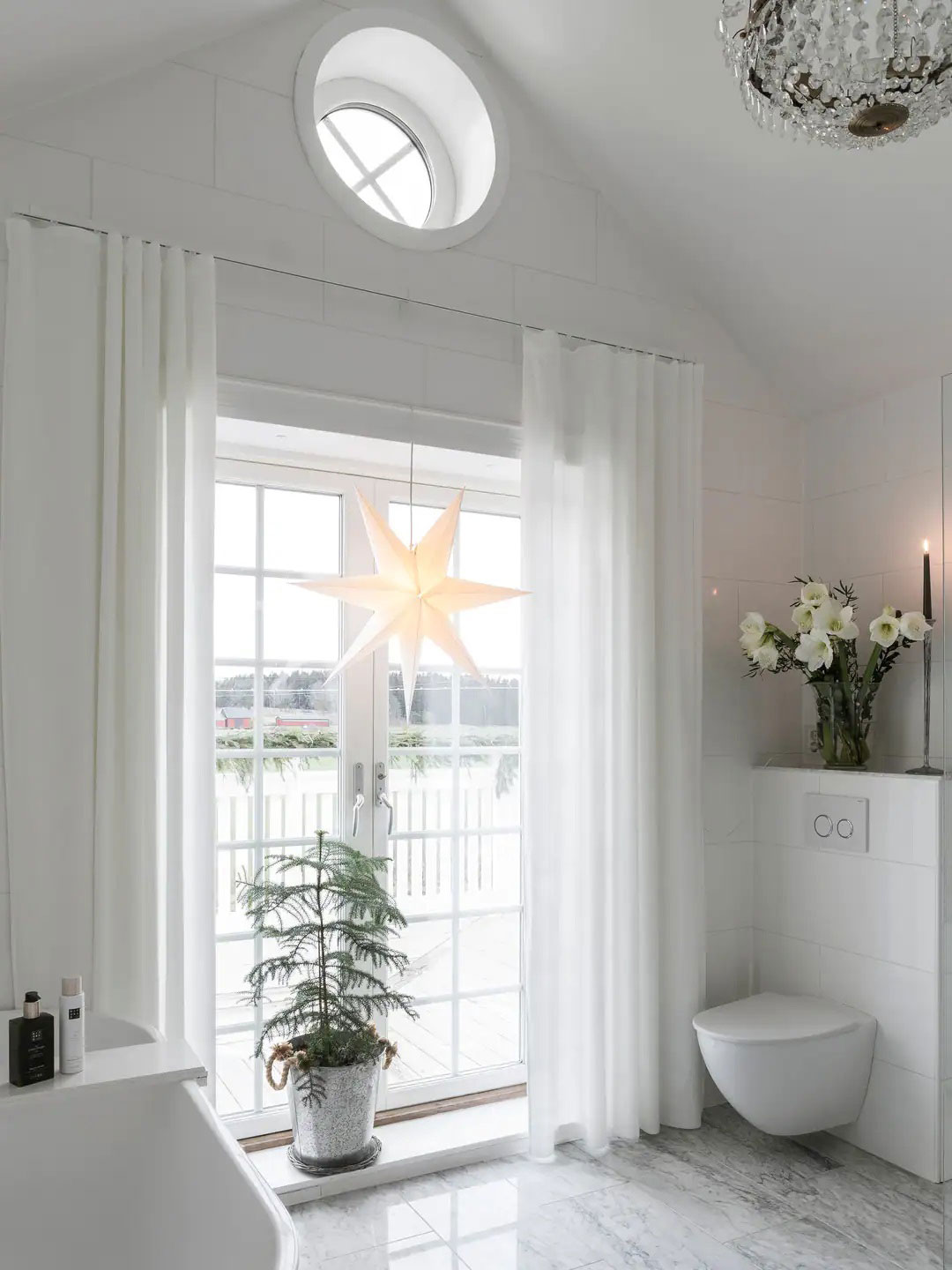 瑞典斯德哥尔摩冬季小屋的节日装饰-14