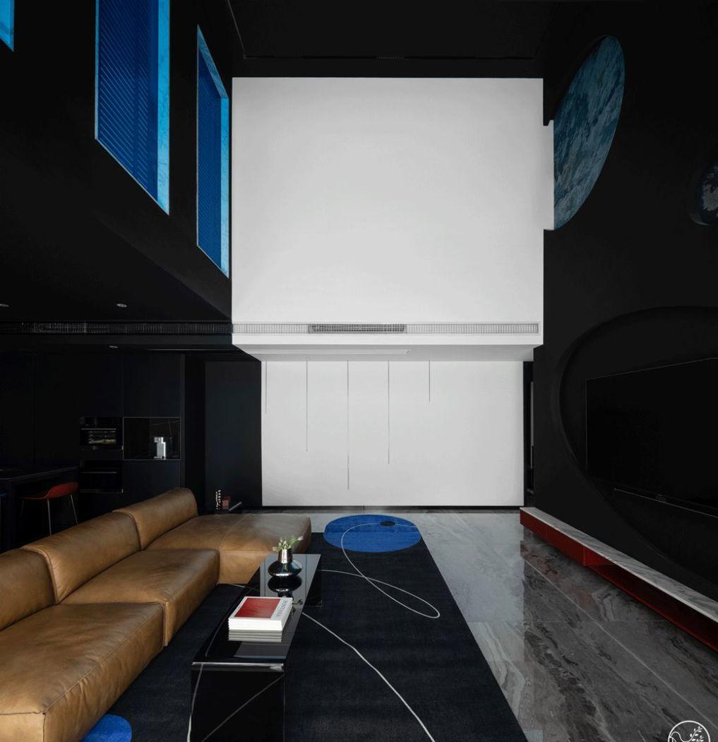 清羽设计丨平层丨粉色楼梯紫色墙壁酷炫星球-1