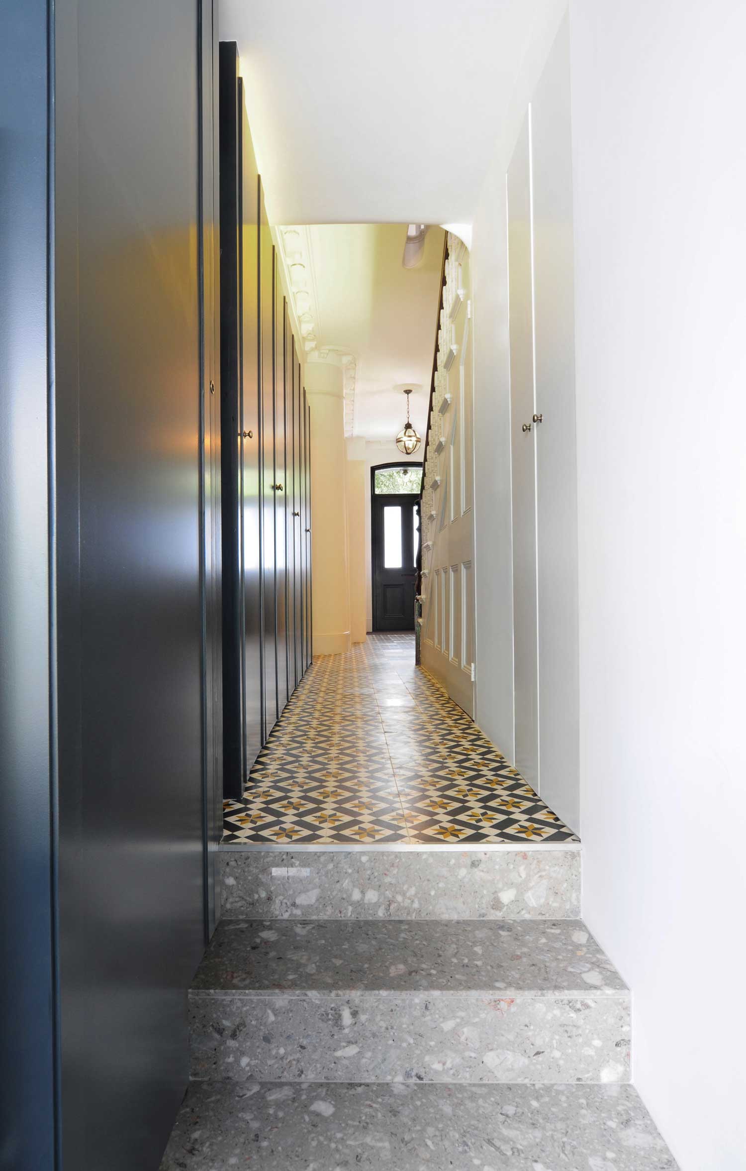 引人注目的折叠屋顶在伦敦北部-3