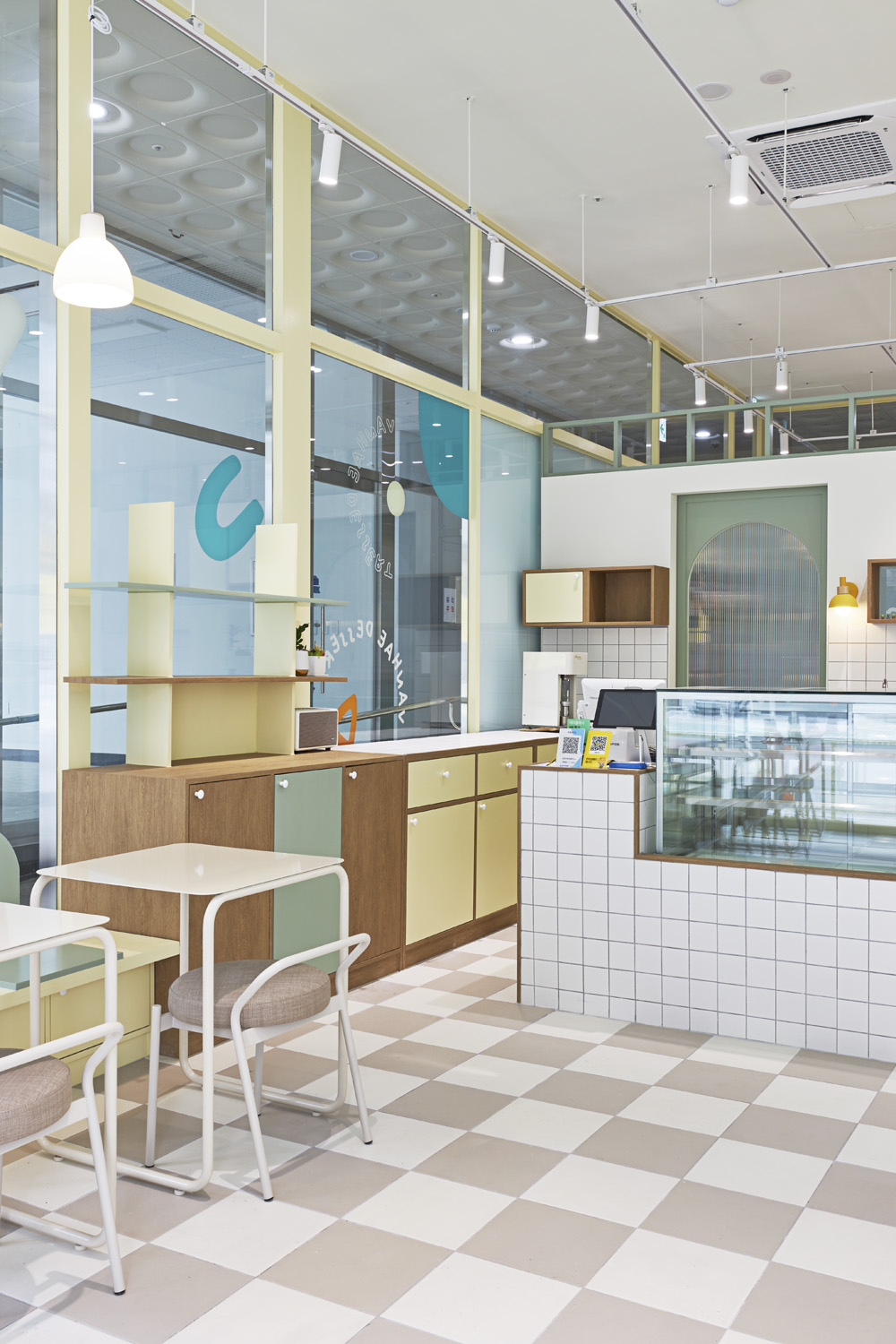 迷你的 16 平米糖果店，简洁可爱设计-9