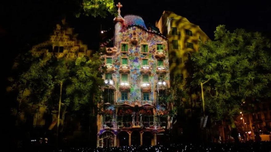 高迪·数字艺术 · 巴特罗之家奇幻3D Mapping-15