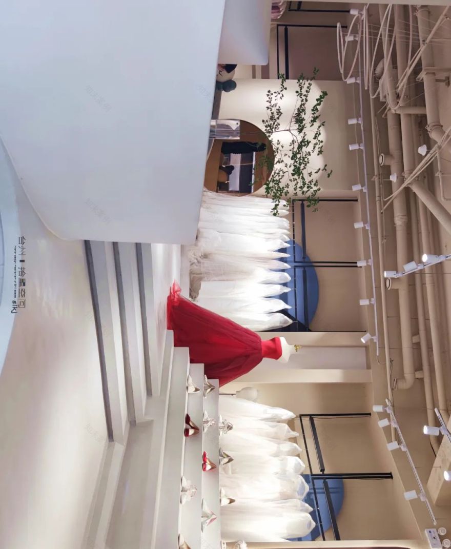 轻奢宫主婚纱店,展现独特审美体验-27
