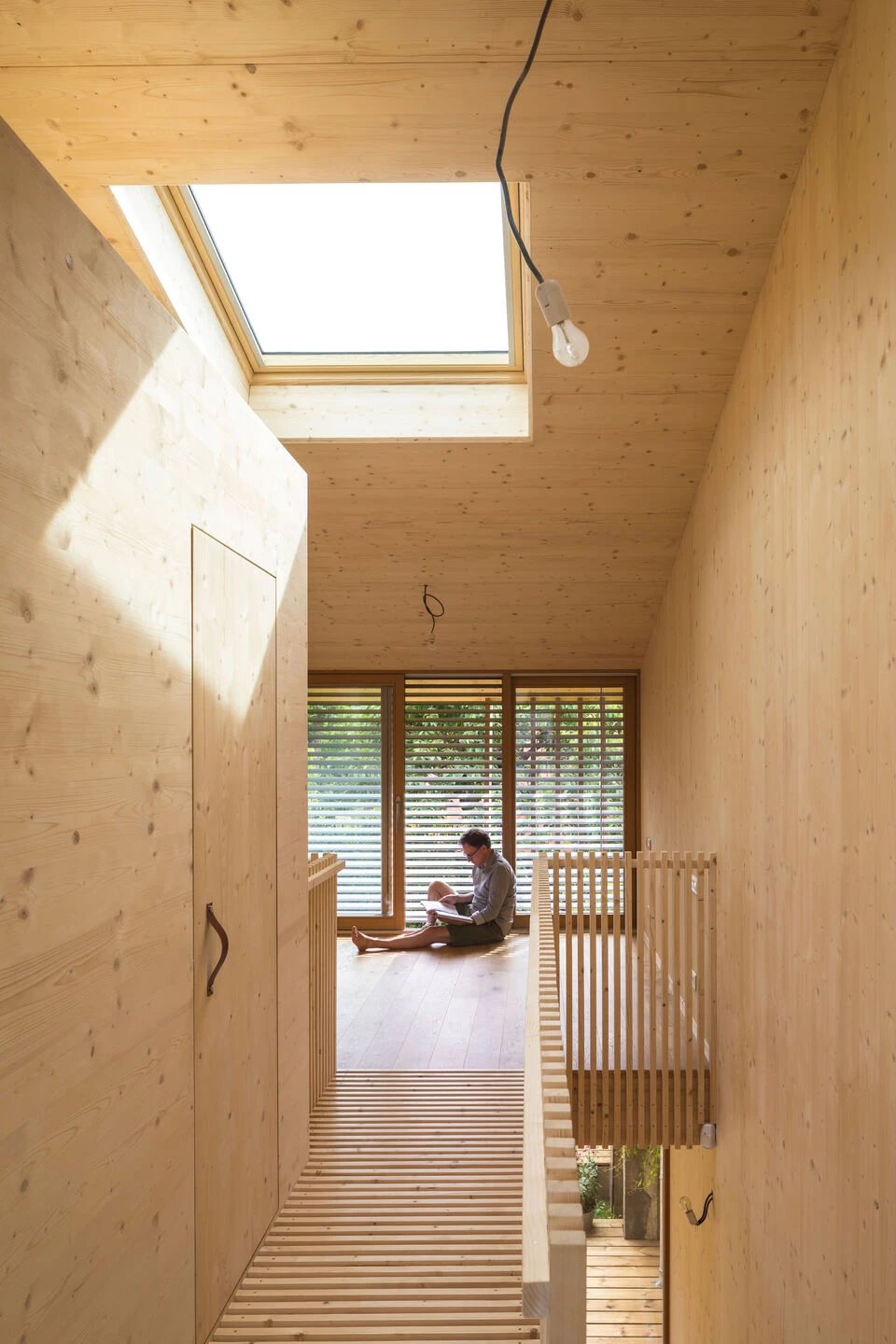 Gentilly 花园木质空中走廊住宅-23