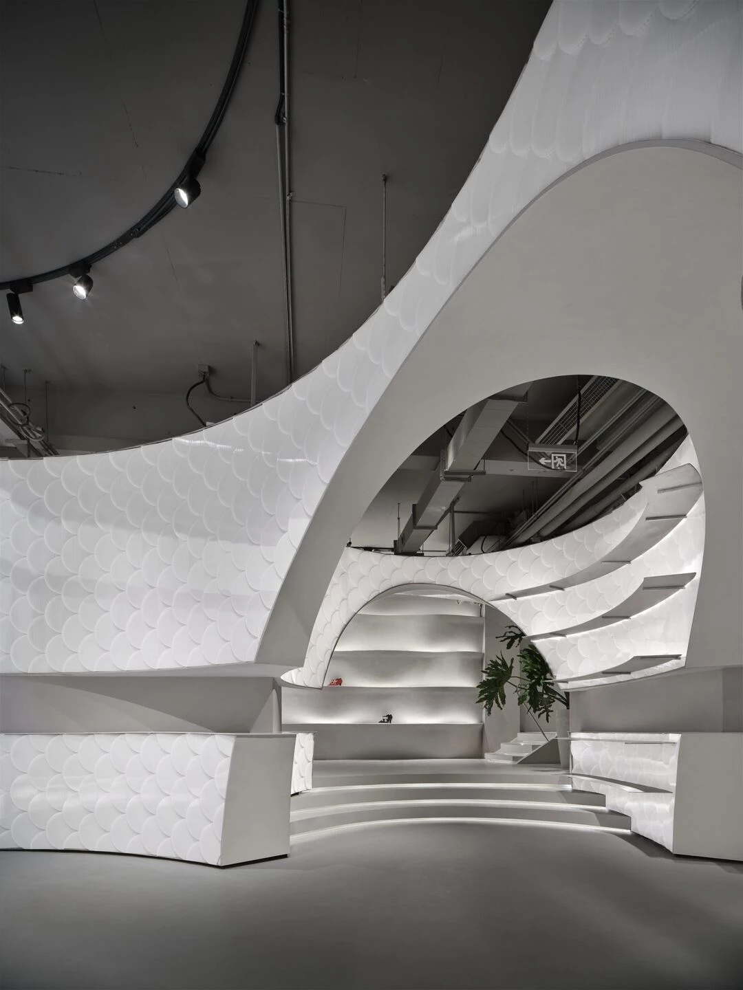 ALL IN Highline Brand Collection Store-60