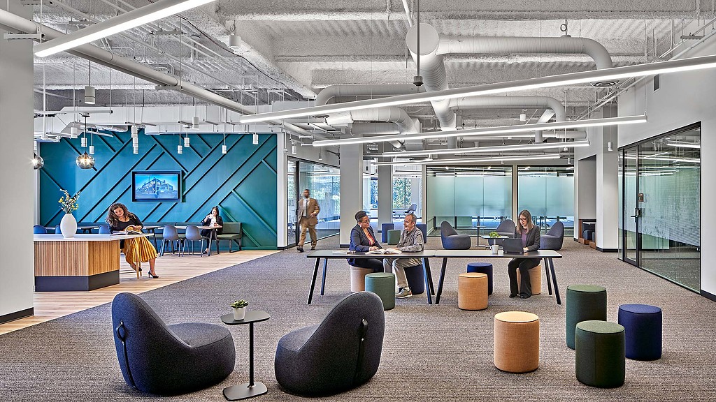 梅赛德斯· 奔驰金融服务中心-5