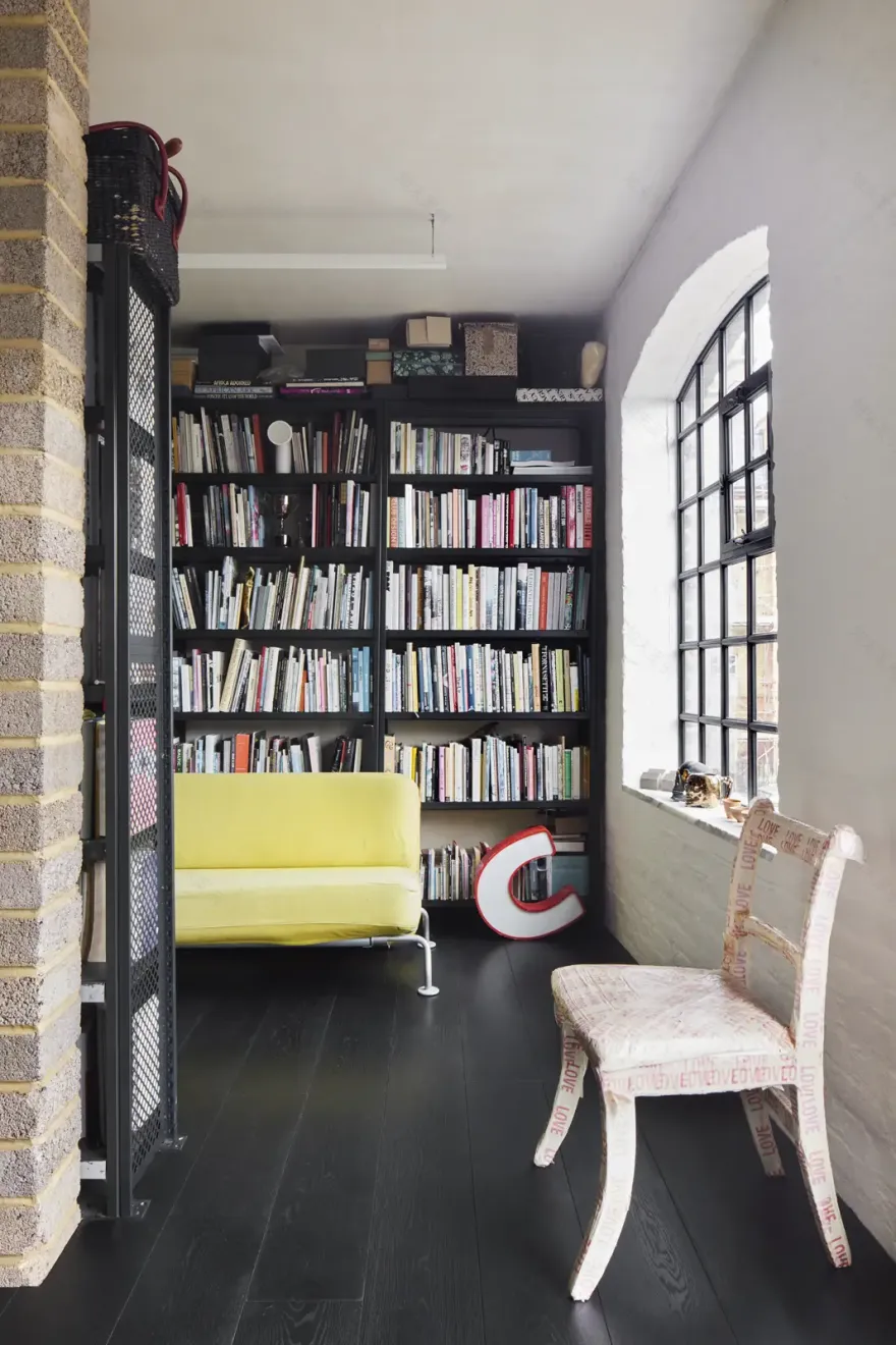 伦敦白砖 Loft 住宅 | 极简黑白设计与开放空间-16