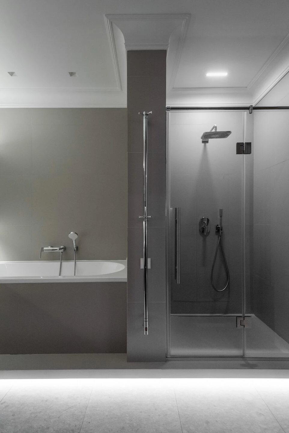 Philosophy of moderation neoclassical apartment-50