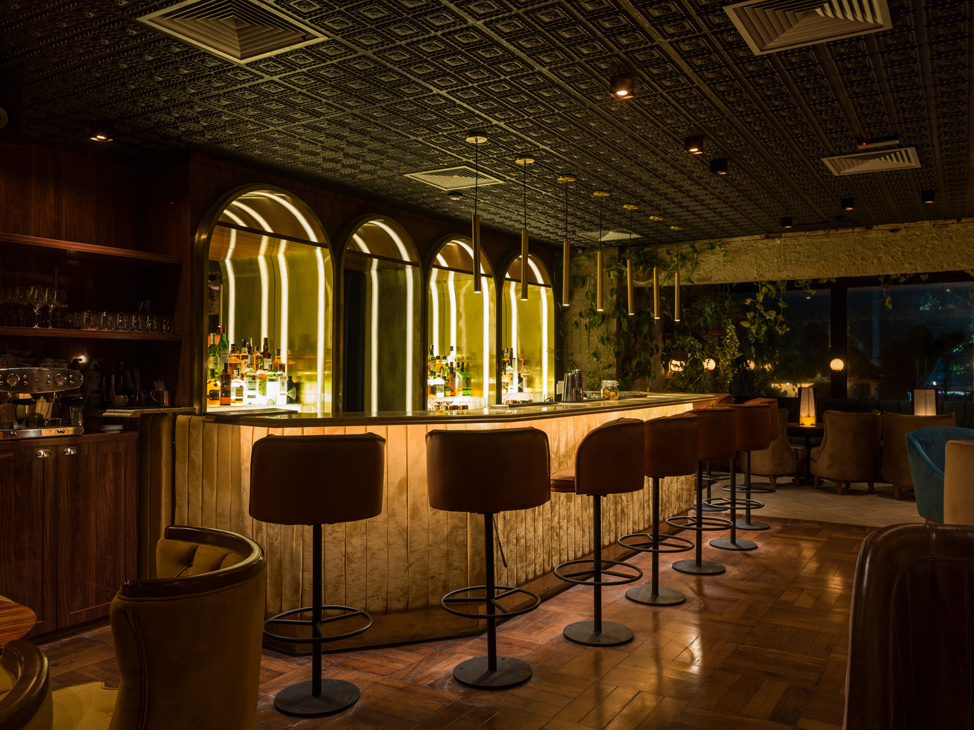 Bar & Club NEXT DOOR & BC-10