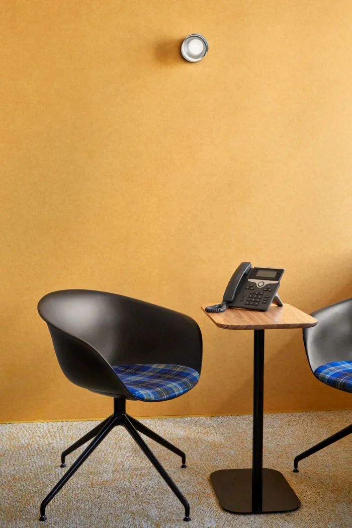 将色彩作为实用的导向辅助，更敏锐地表达了公司的年轻精神-13