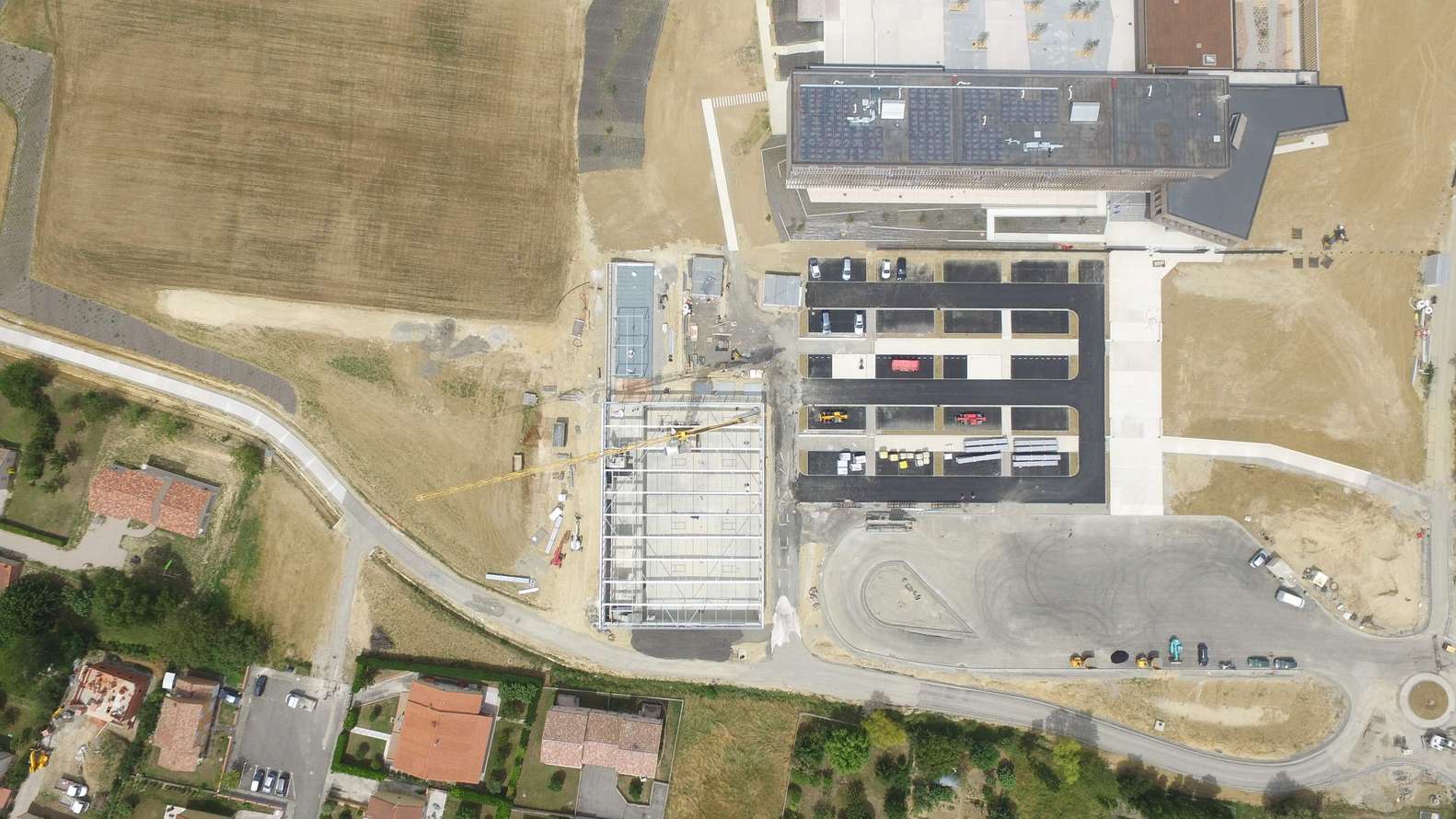 Vanille Gymnasium Raphaël Betillon et Guillaume Freyermuth Architects + CTV Architects-55