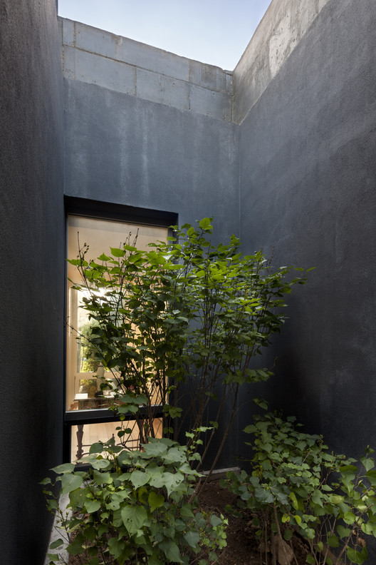 Moonhori Residence  a round architects-24