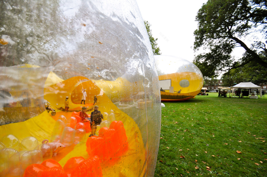 东伦敦的黄色大泡泡 / Dosis-54