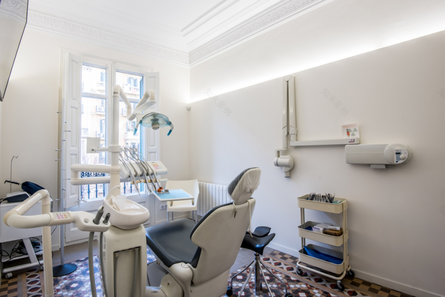 罗塞尔卡罗尔牙科诊所-7