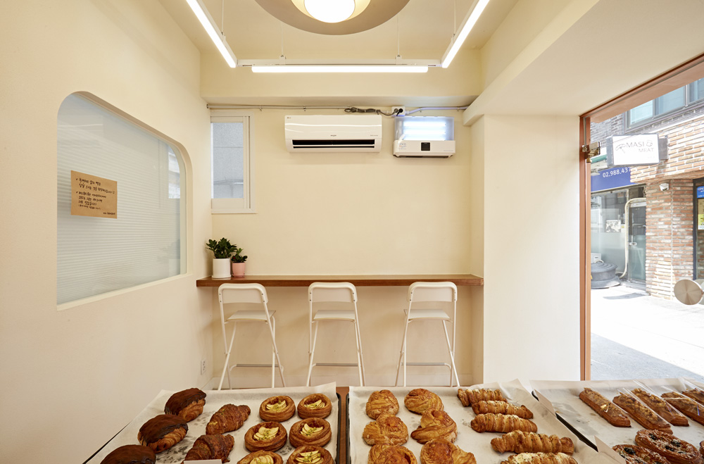 极简白色系 9 坪美式烘焙店-9
