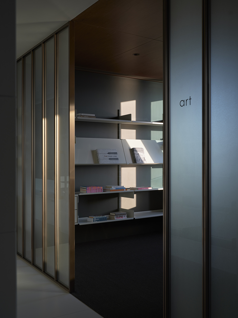 Plot Architecture Office | 白色瓷磚與 Harbor View 的完美結合-15