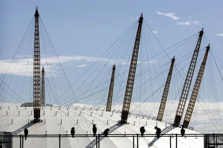 罗杰斯"千禧穹顶"被风暴撕毁！高技、高造价VS极端天气，建筑应该担责吗？-89