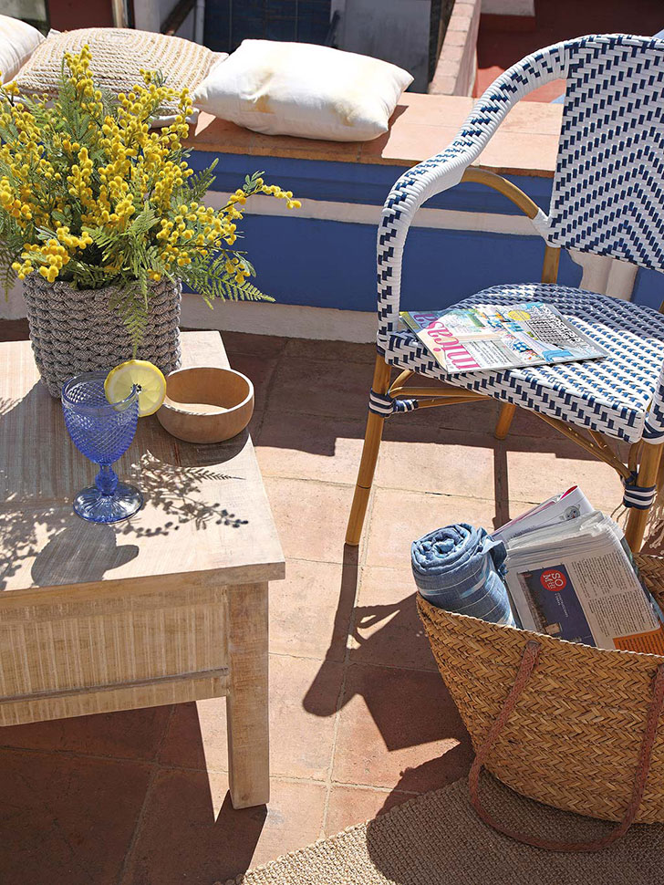 西班牙海岸阳光美宅，弧形窗成就绝美海景-16