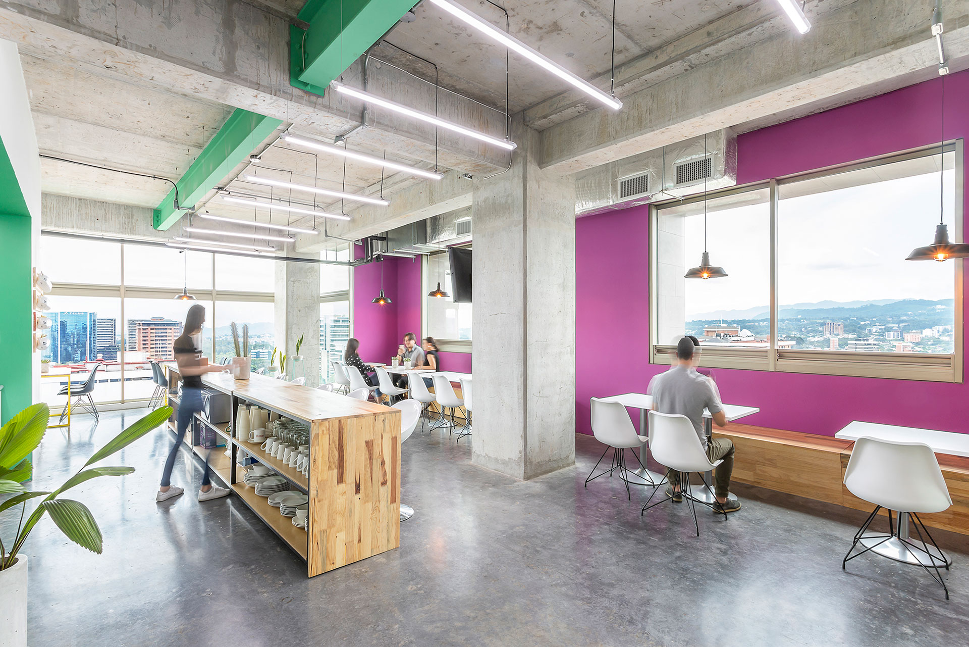 Guatemala 办公室 · 色彩活力协作空间-13