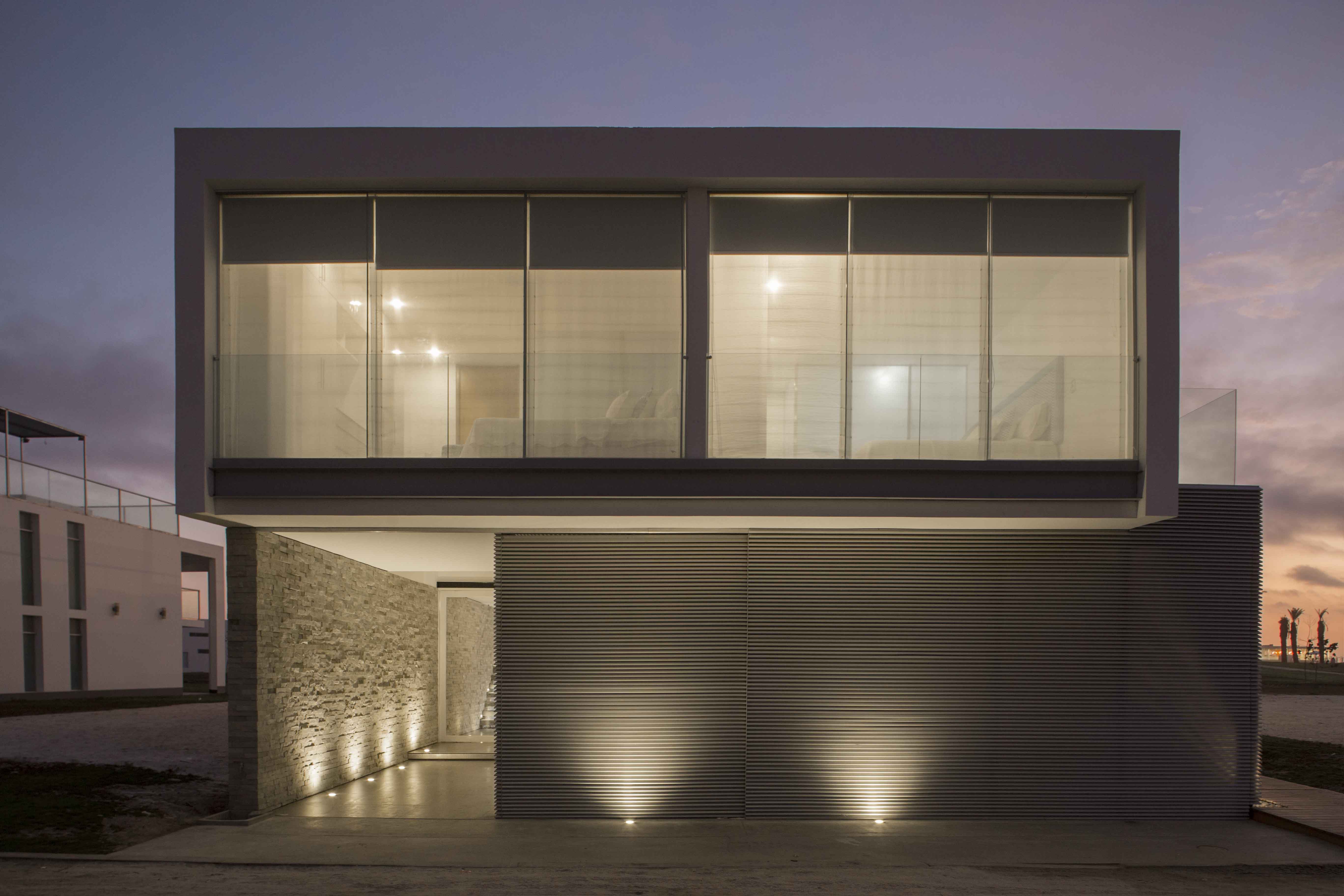 三立方体秘鲁海滩别墅 | 创新空间设计，三家庭共享和谐生活-51