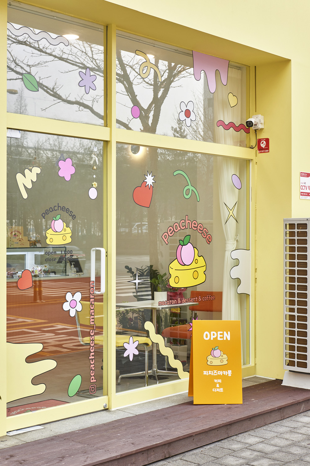 色彩缤纷的 12 平米小户型设计-3