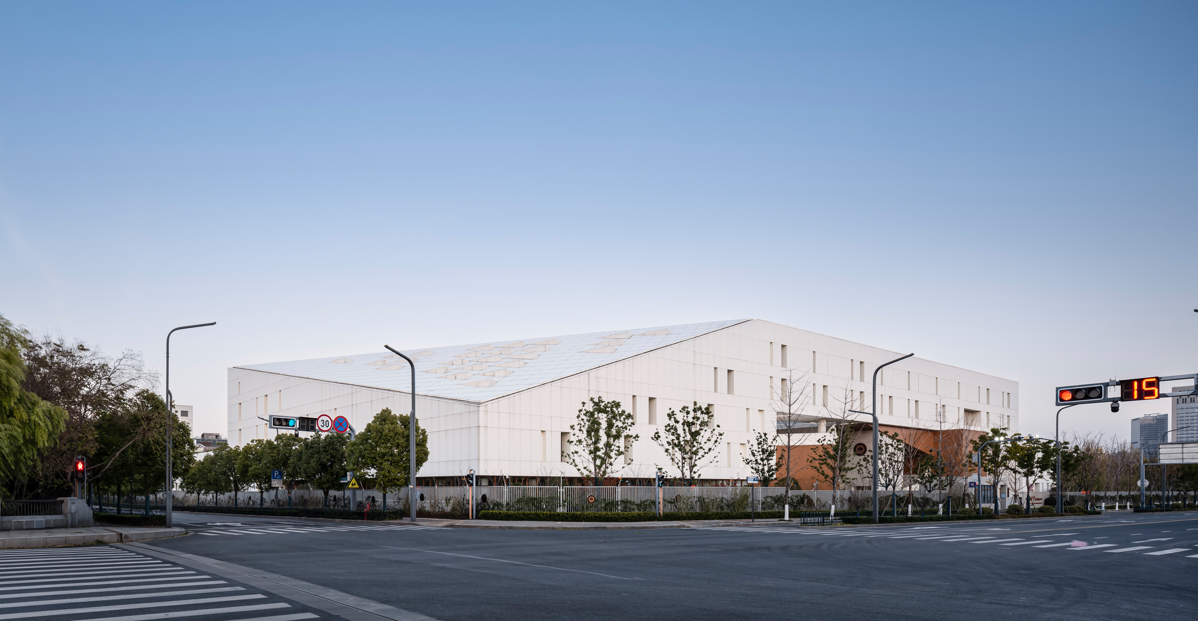 为校园“留白”：金陵中学附属中小学 / 九城都市-5