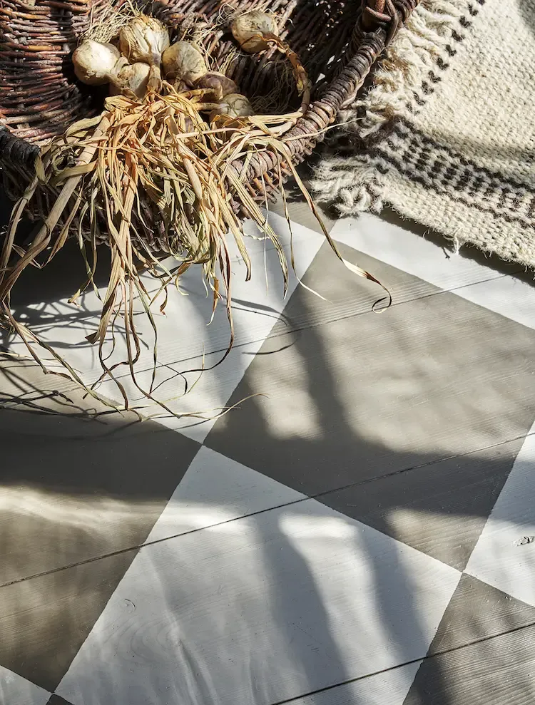 瑞典摄影师的复古水边夏日小屋-9