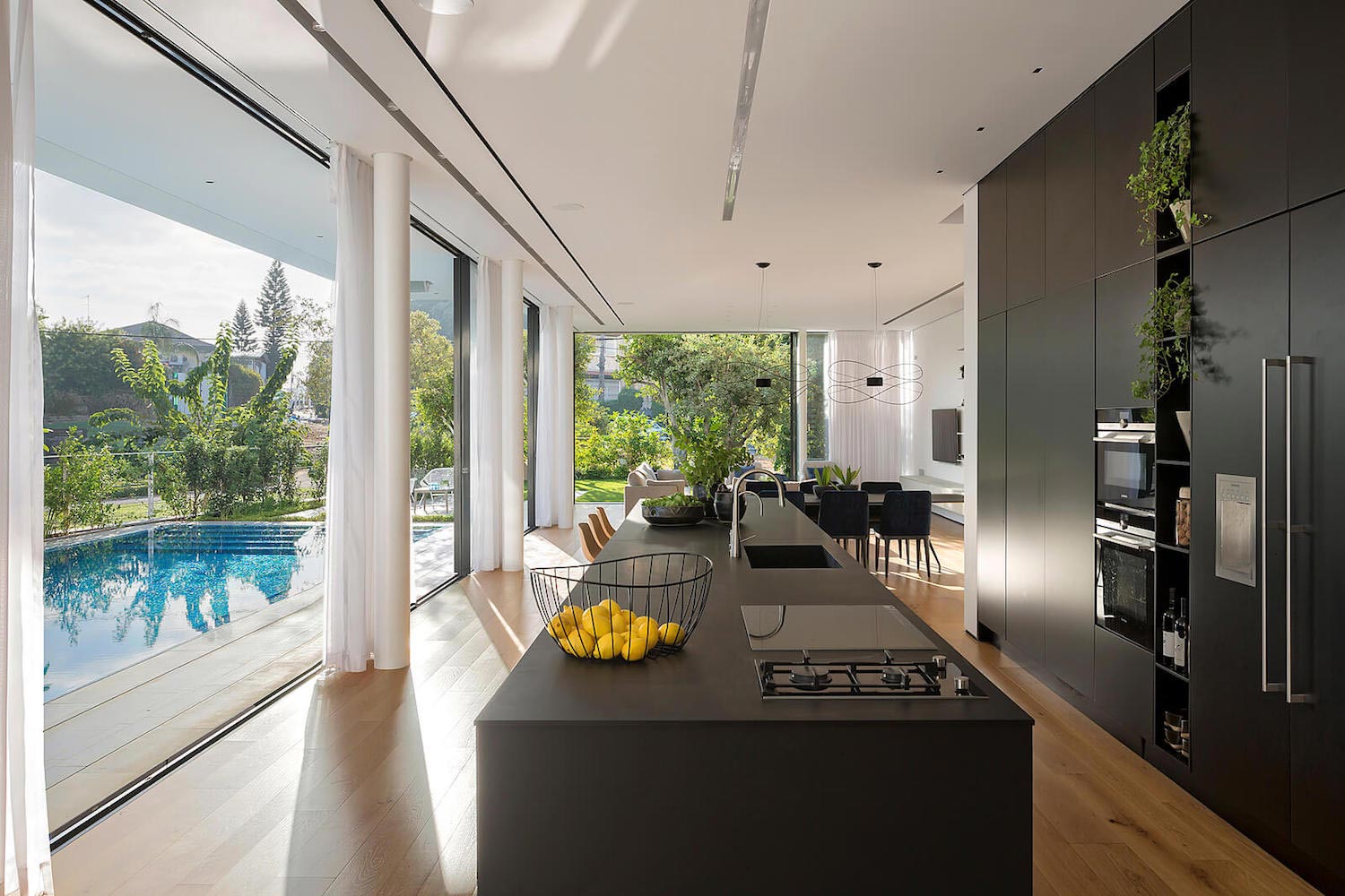 L shaped house designed to have the park with Eucalyptus trees seen as a continuation of its own garden   Page 3 of 3   CAANdesign  Architecture and home design blog-3