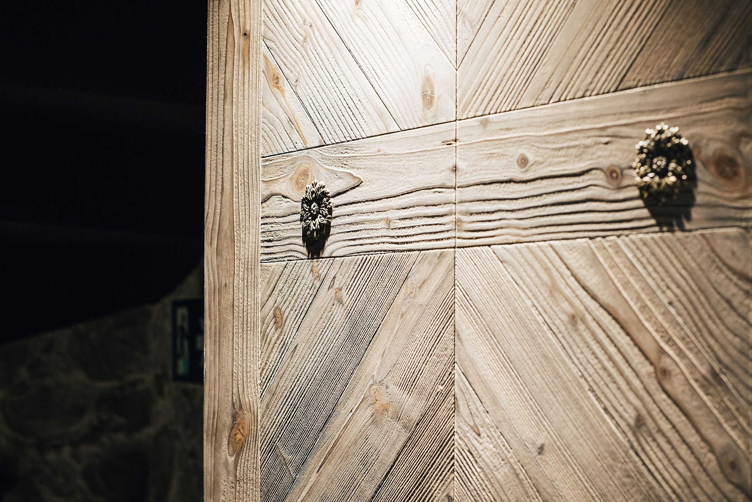 COCC· and coherent 打造瑞士圣加仑老城区温馨酒馆-37