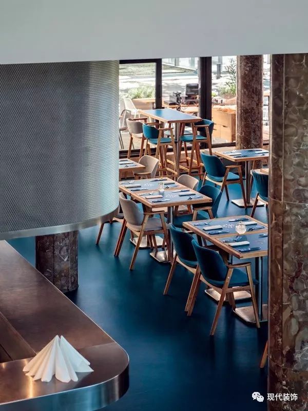 匈牙利布达佩斯 TERMINAL 餐厅 | 复古与现代的完美融合-13